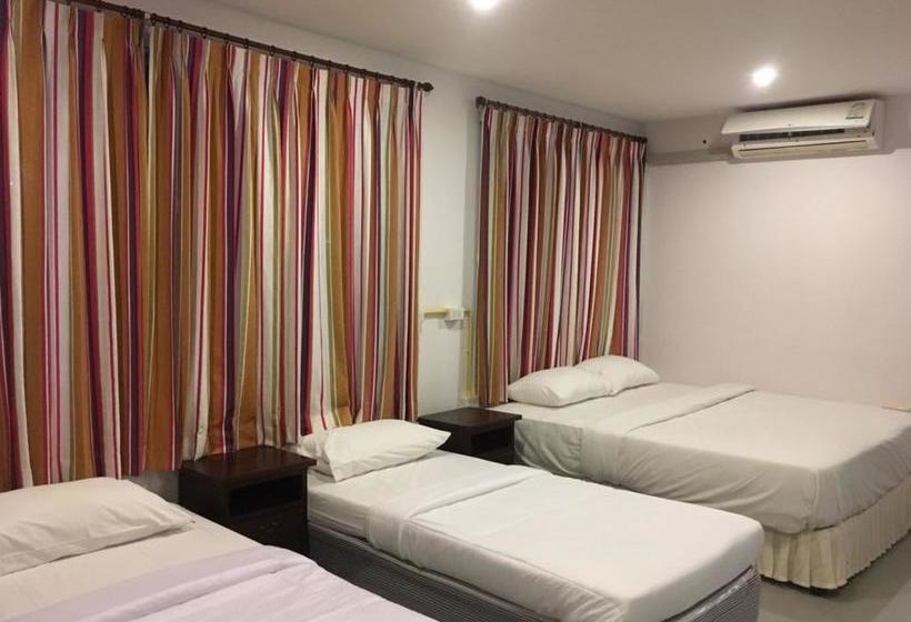 The Corner Transit Hostel 6