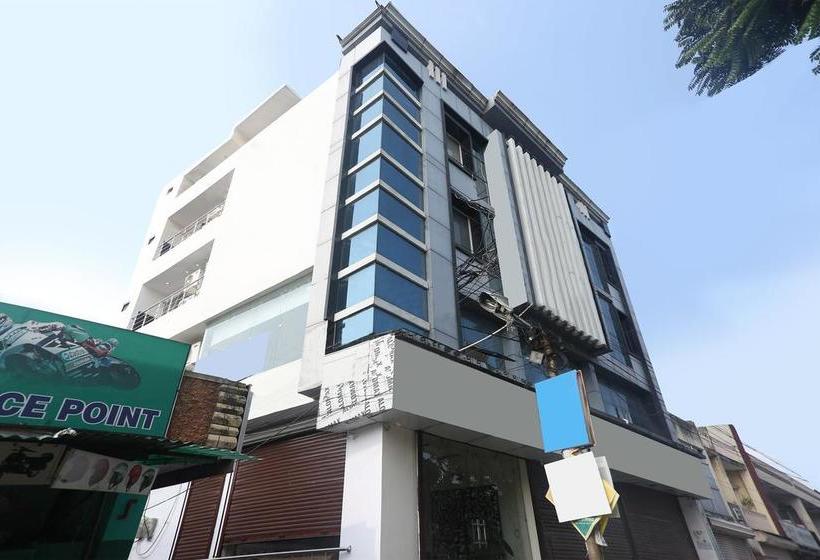 Oyo 9565 Hotel New Shiv Murti 11