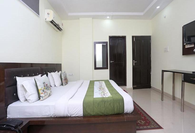 Oyo 9565 Hotel New Shiv Murti 12