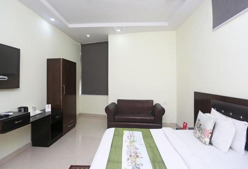 Oyo 9565 Hotel New Shiv Murti 13