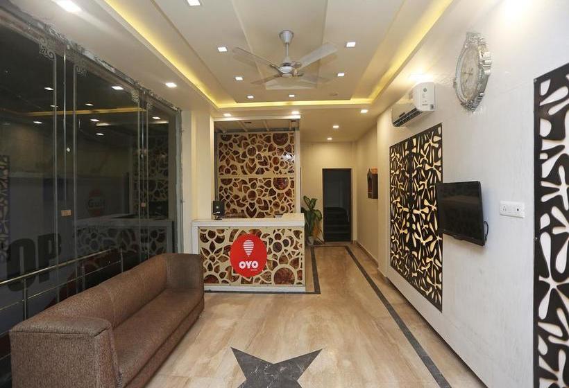 Oyo 9565 Hotel New Shiv Murti 14