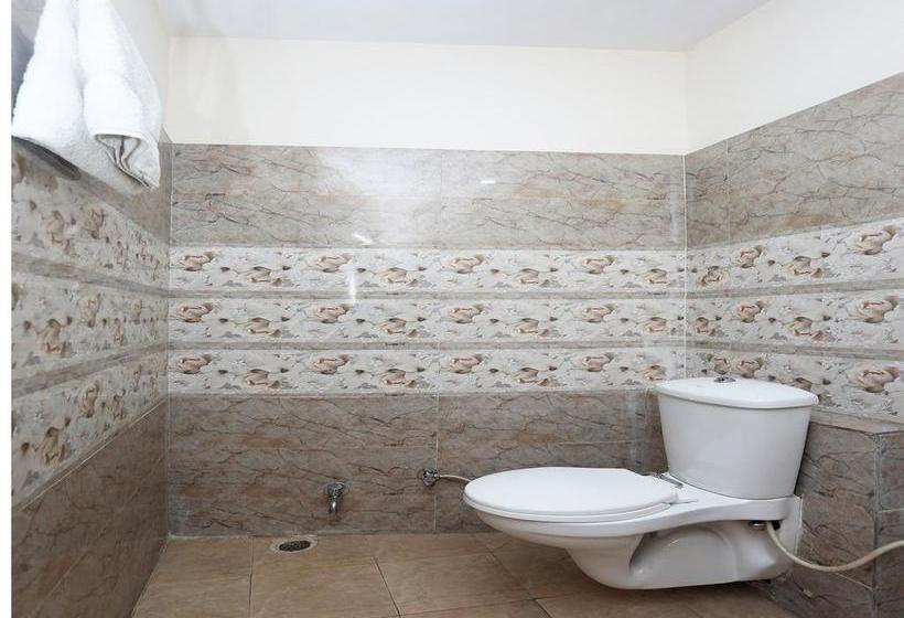 Oyo 9565 Hotel New Shiv Murti 3