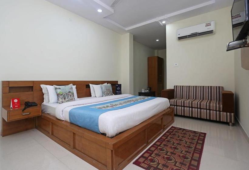 Oyo 9565 Hotel New Shiv Murti 4