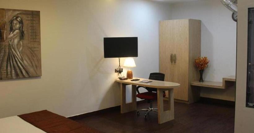 Hotel Sandalwood Bhopal 1