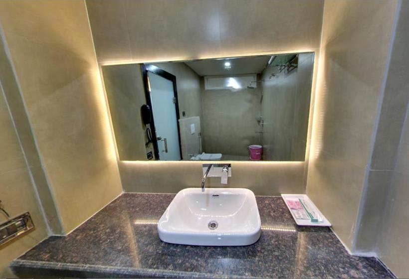 Hotel Sandalwood Bhopal 11