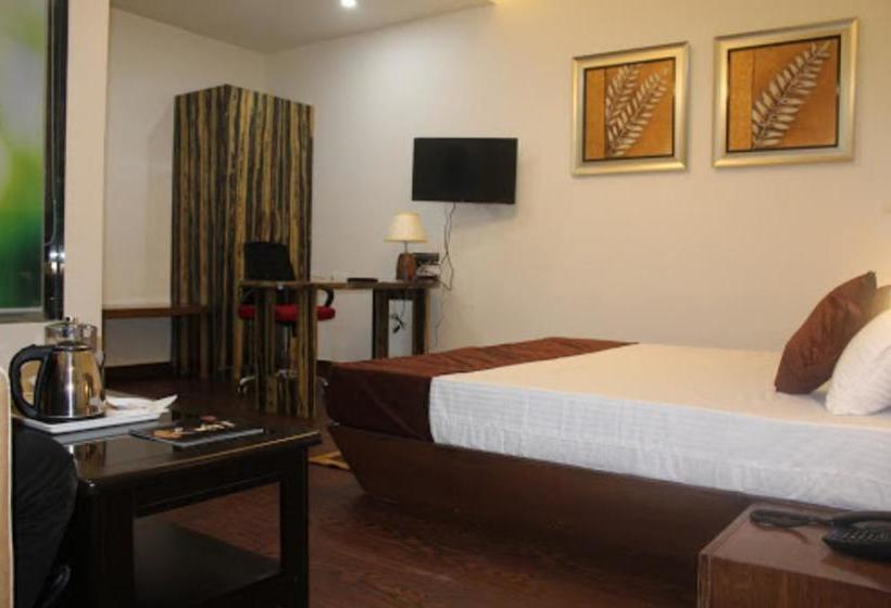 Hotel Sandalwood Bhopal 14