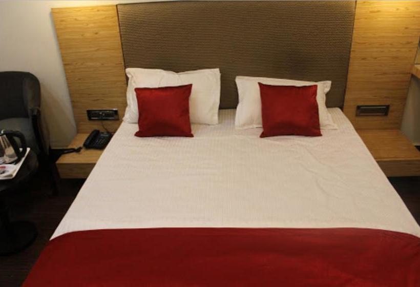 Hotel Sandalwood Bhopal 15