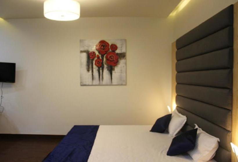 Hotel Sandalwood Bhopal 2