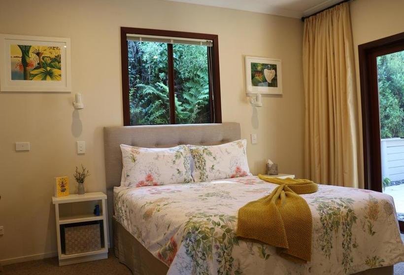 Coromandel Views Bed & Breakfast 12