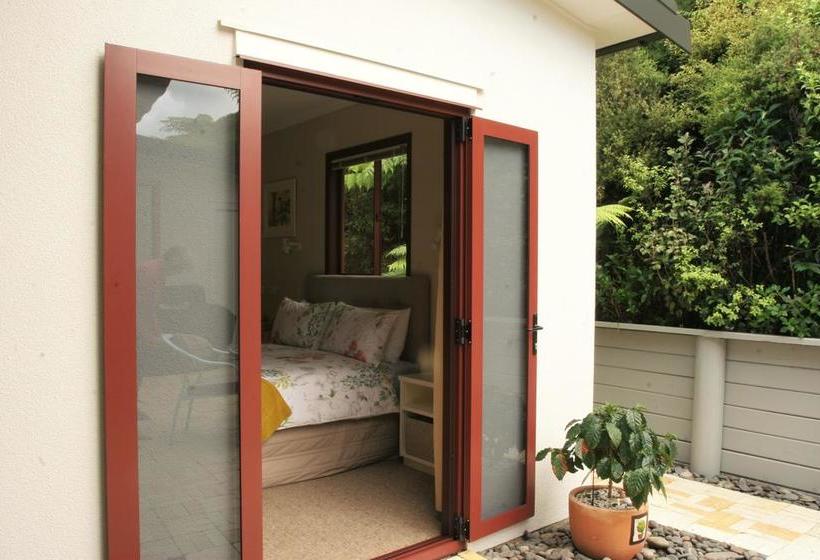 Coromandel Views Bed & Breakfast 14