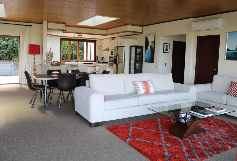 Coromandel Views Bed & Breakfast 8