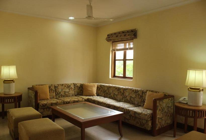 Hotel Oyo 9622 Home 1bhk Colva Poolside Luxury 16