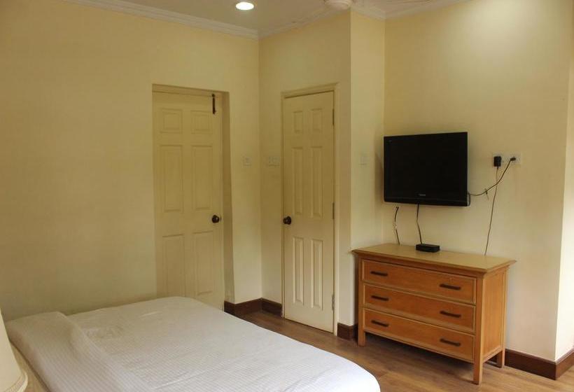 Hotel Oyo 9622 Home 1bhk Colva Poolside Luxury 4