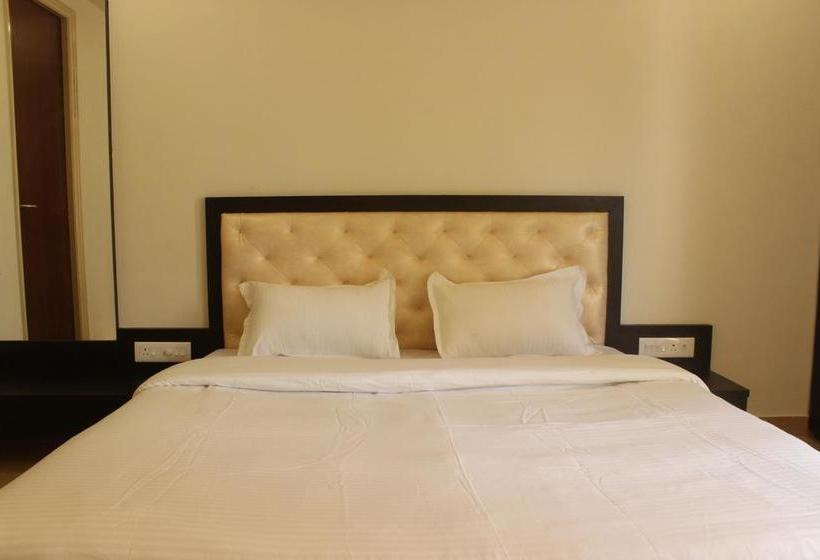 Hotel Oyo 9714 Home Pool View 1 Bhk Siolim 6