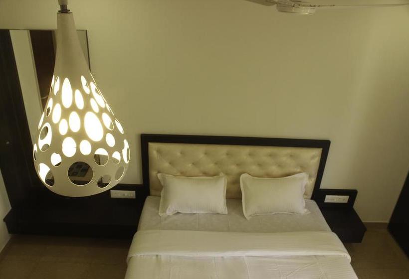 Hotel Oyo 9714 Home Pool View 1 Bhk Siolim 9