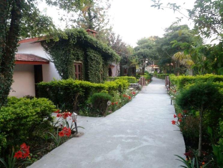 Corbett Roop Resorts 7