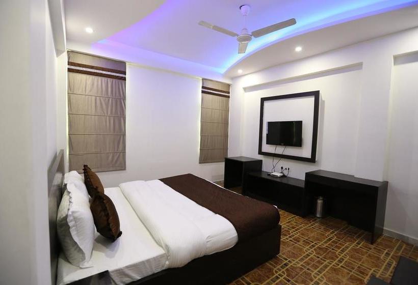 Oyo 8840 Hotel Namaskar