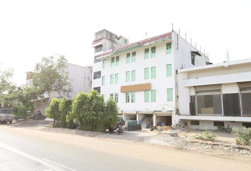 Oyo 8840 Hotel Namaskar 10
