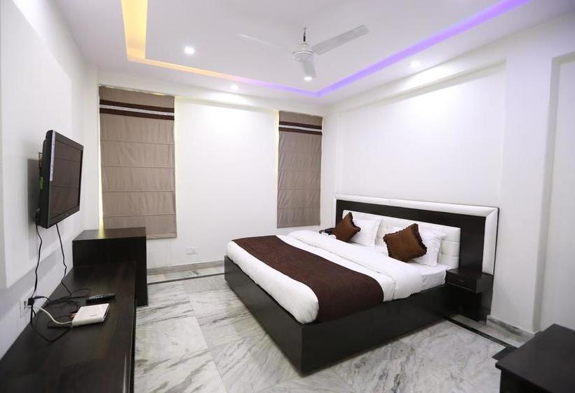 Oyo 8840 Hotel Namaskar 13