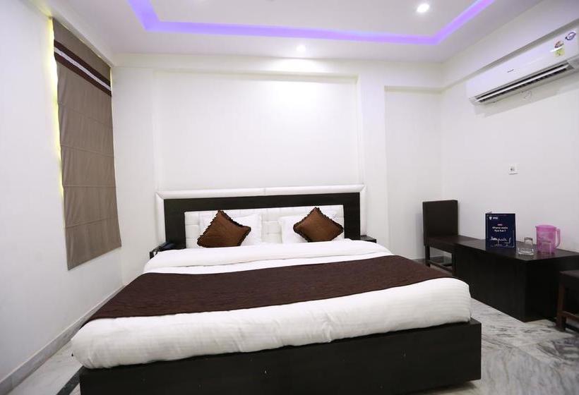 Oyo 8840 Hotel Namaskar 4