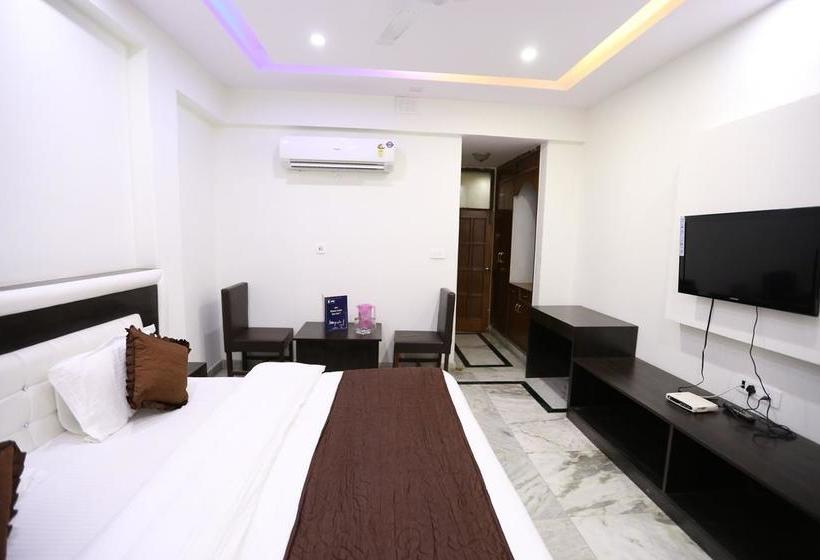 Oyo 8840 Hotel Namaskar 6