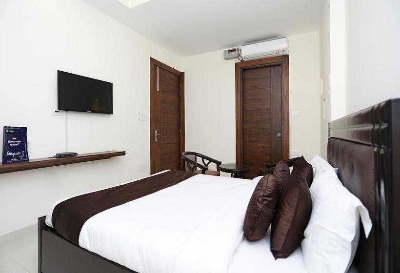 Oyo 9275 Hotel Royal Inn 14