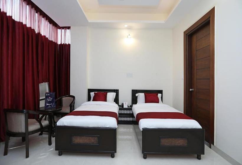 Oyo 9275 Hotel Royal Inn 15