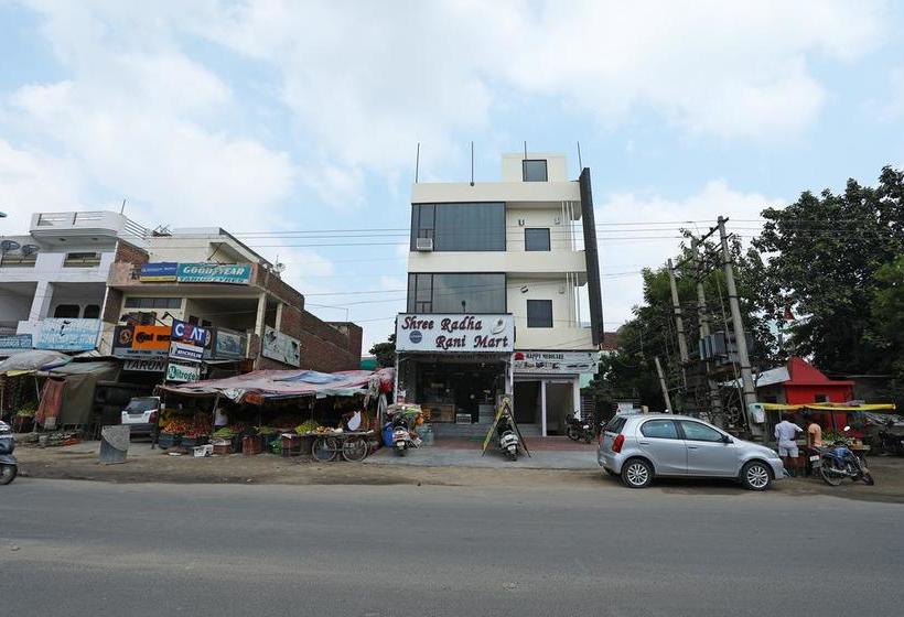 Oyo 9275 Hotel Royal Inn 4