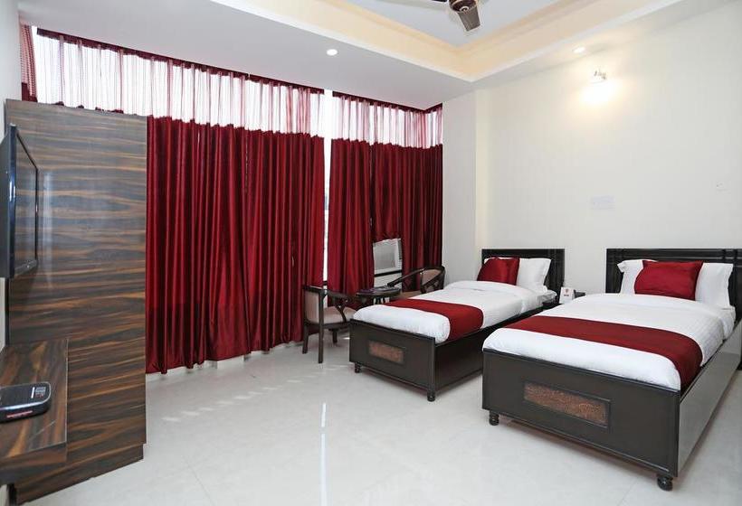 Oyo 9275 Hotel Royal Inn 6