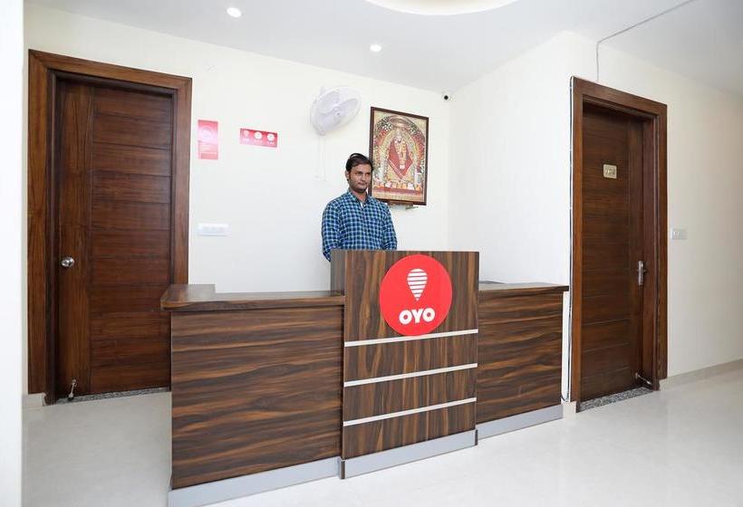 Oyo 9275 Hotel Royal Inn 8