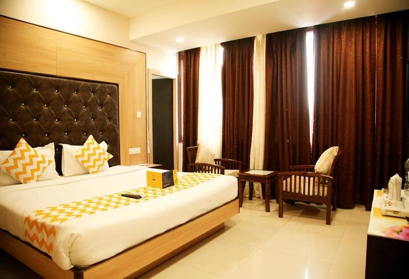Fabhotel Purple Regency Zirakpur 1