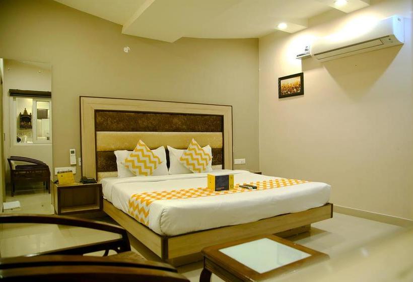 Fabhotel Purple Regency Zirakpur 11
