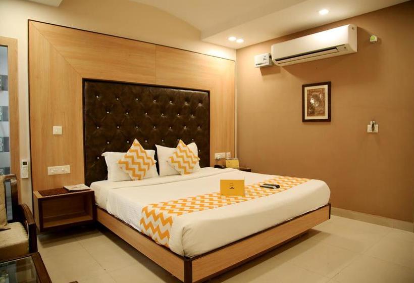 Fabhotel Purple Regency Zirakpur 5