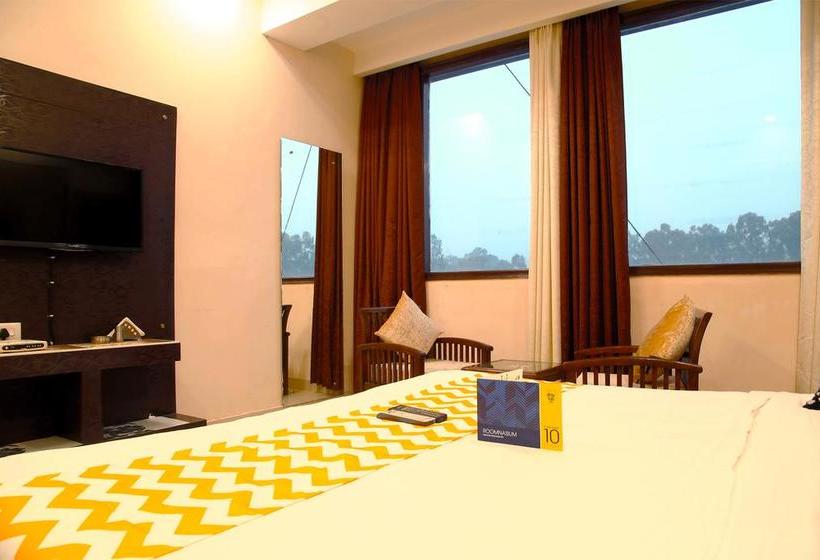Fabhotel Purple Regency Zirakpur 6