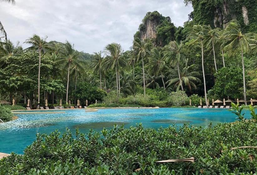 Resort Macaque And Languor Villa 10