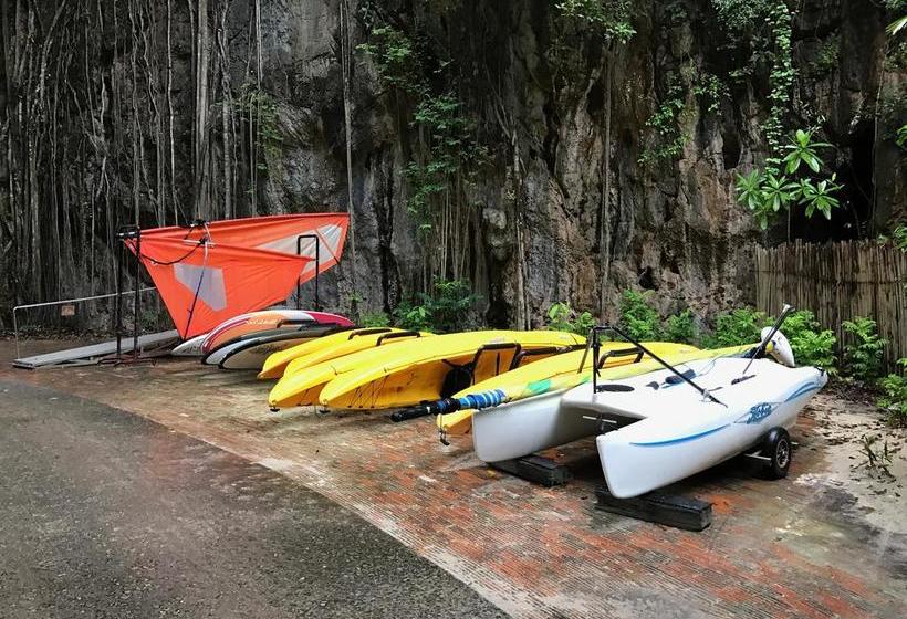 Resort Macaque And Languor Villa 12