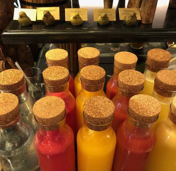 Resort Macaque And Languor Villa 2