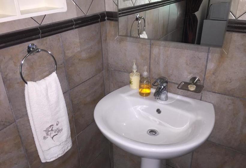 Hotel Eaglesnest On 110 3rd Street 18