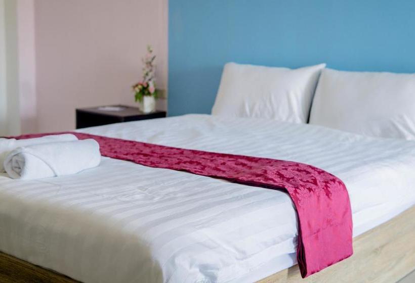 Hotel Ruenbua Residence 8