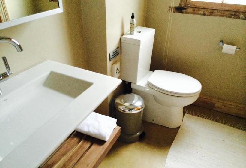 Bed and Breakfast The Red Door Grahamstown 5