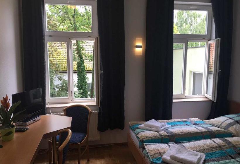 Hotel Pension Chez Horst 9