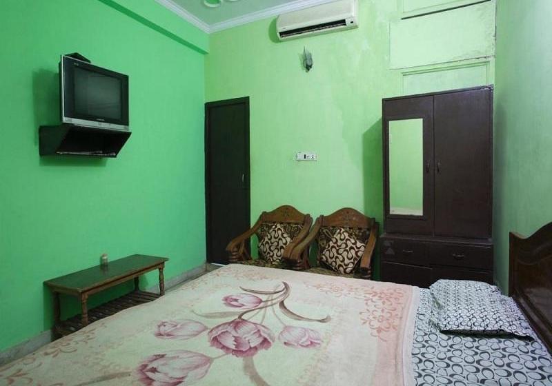 Saarthi Hotel & Restaurant 2