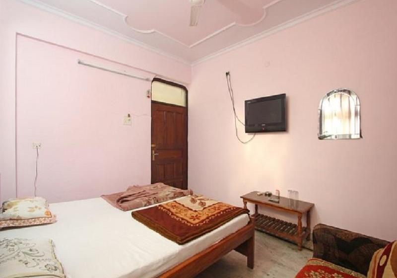 Saarthi Hotel & Restaurant 4