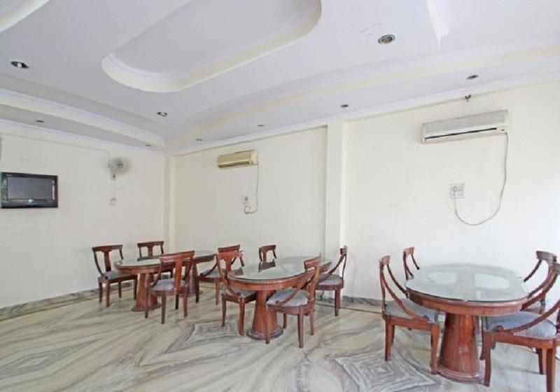 Saarthi Hotel & Restaurant 9