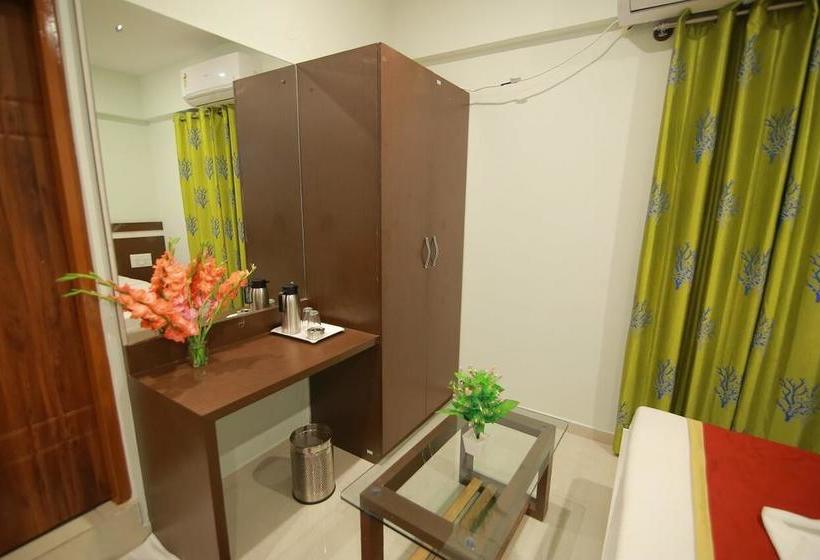 Hotel Golden Residency 11