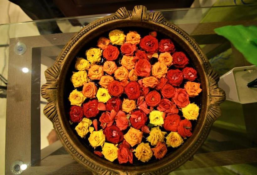 Hotel Golden Residency 14