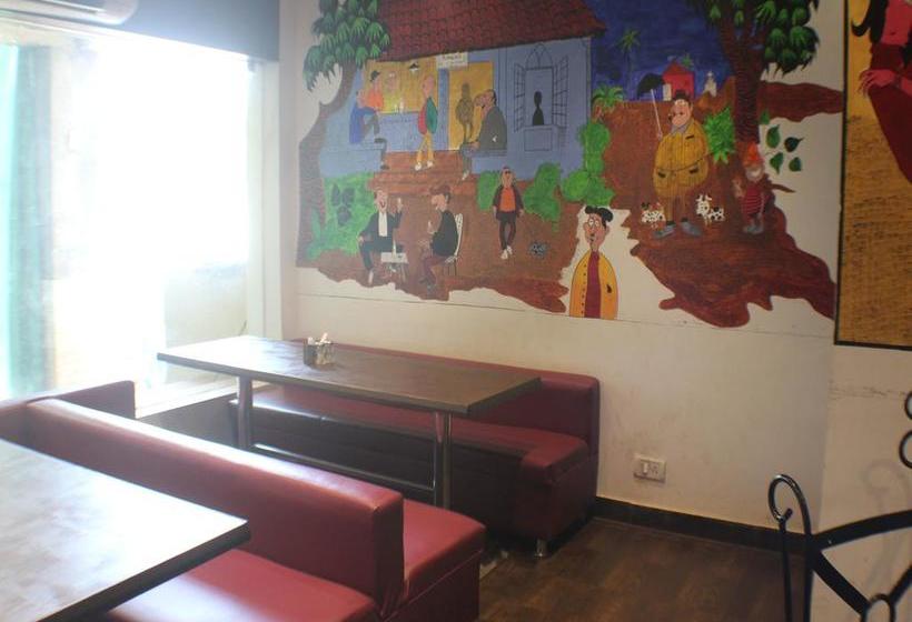 Oyo 7454 Hotel Ronaldo S 16