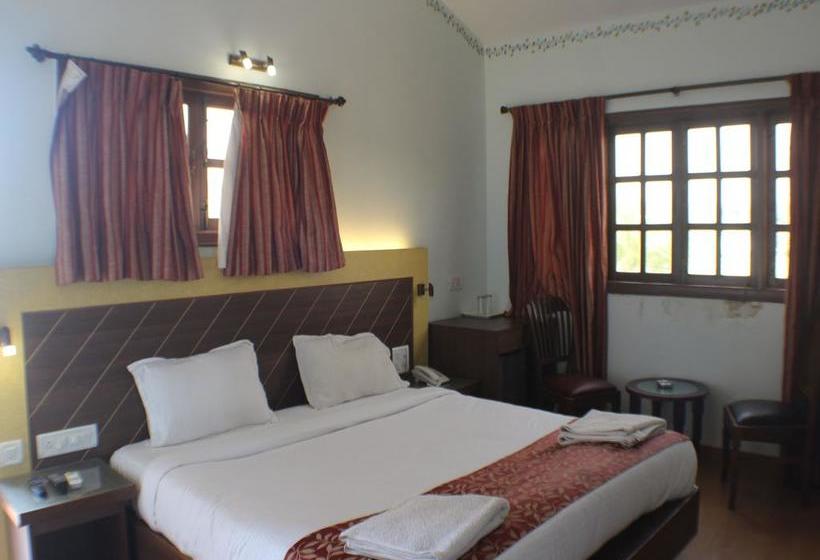 Oyo 7454 Hotel Ronaldo S 7