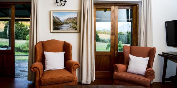 Hotel Zebra Cottage And Lodge 13