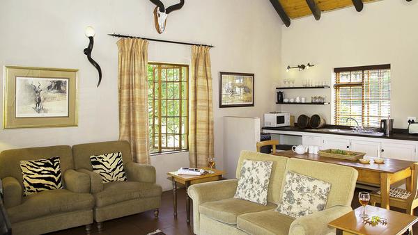 Hotel Zebra Cottage And Lodge 18